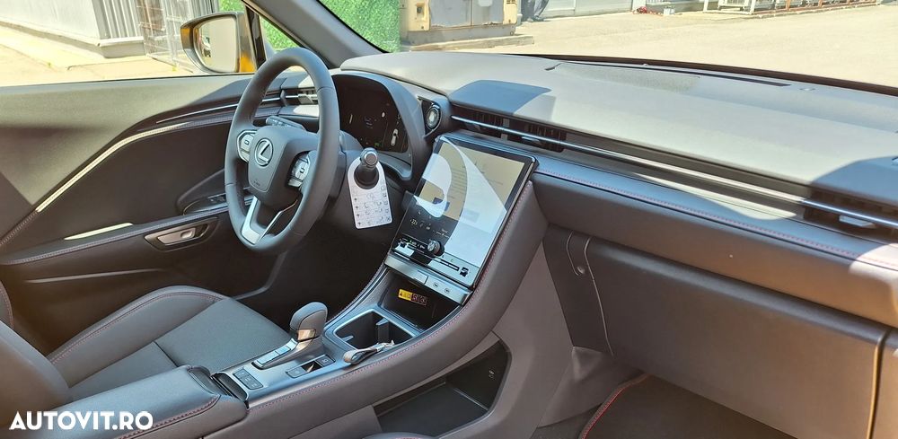 Lexus LBX 1.5 HEV 4x2 CVT Emotion - 10