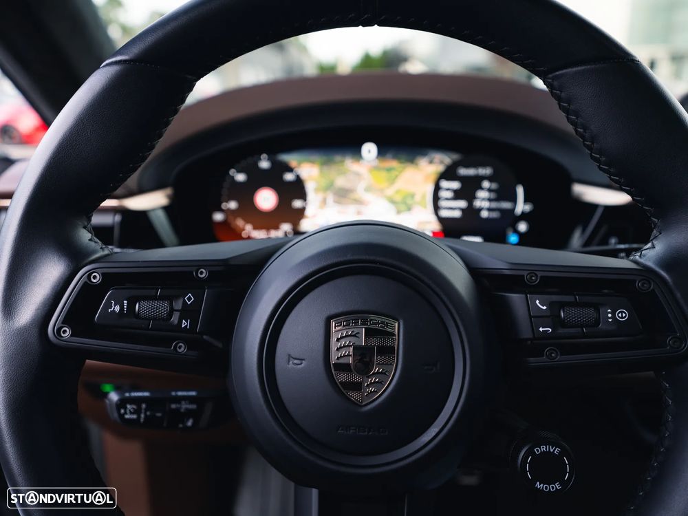 Porsche Macan Electric Turbo - 23