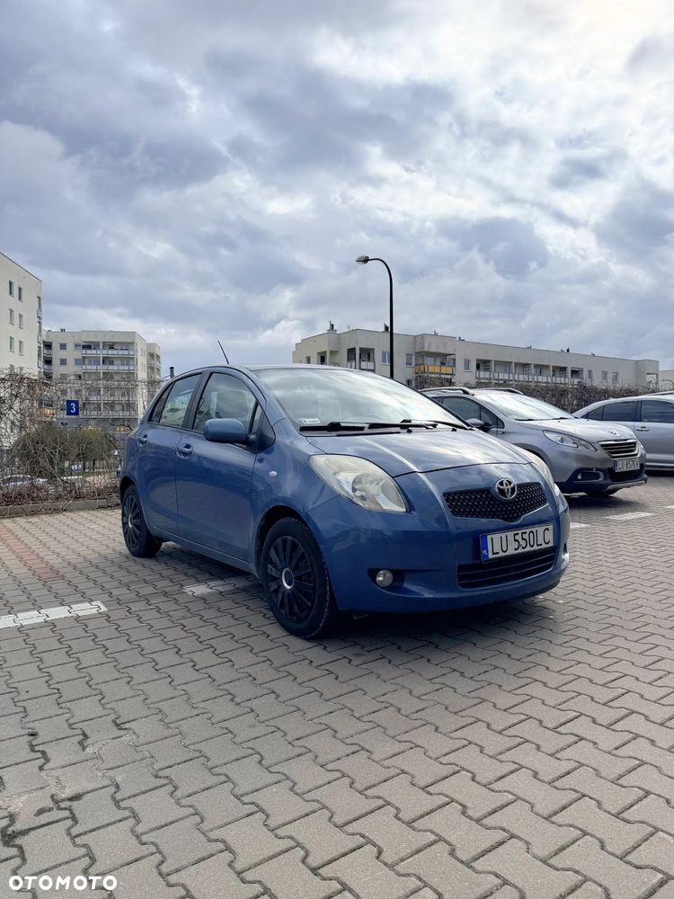 Toyota Yaris 1.3 Luna A/C - 1