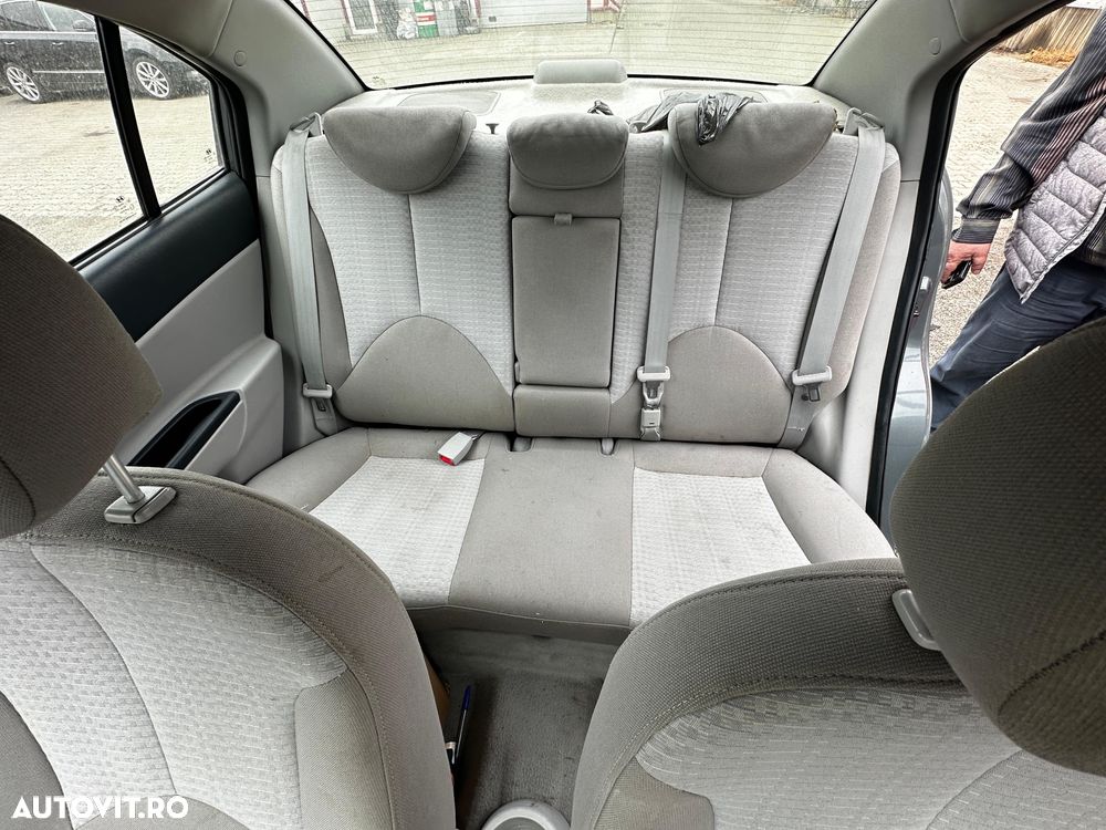 Hyundai Accent - 7
