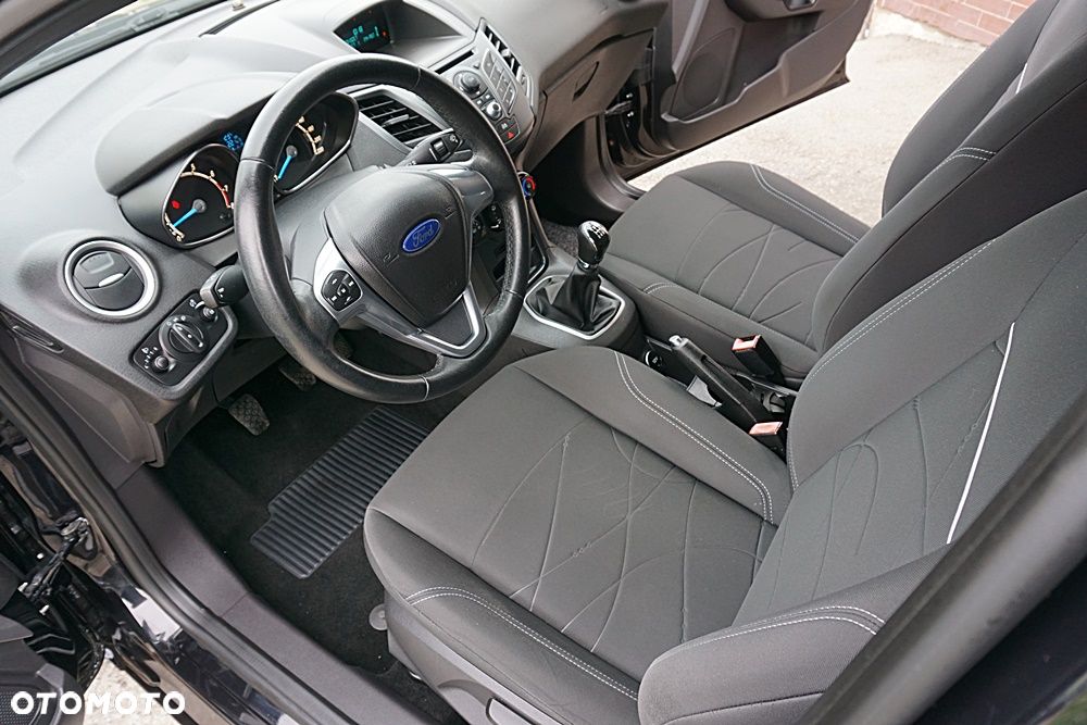 Ford Fiesta 1.25 Celebration - 18
