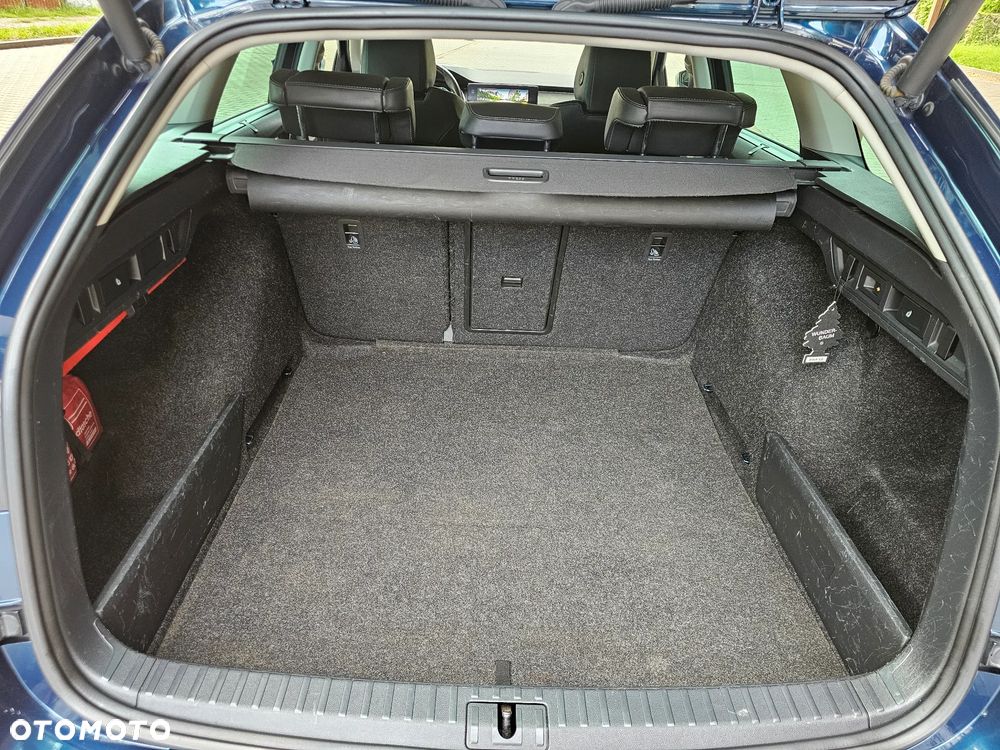 Skoda Octavia 2.0 TDI 4x4 Scout DSG - 19