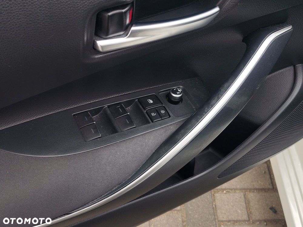Toyota Corolla 1.8 Hybrid GPF Comfort - 16