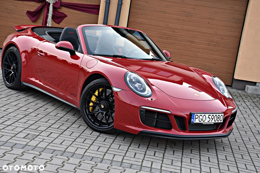 Porsche 911 Carrera 4 GTS PDK - 3