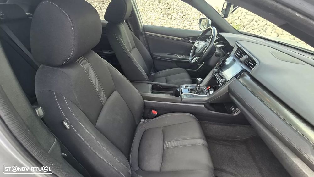 Honda Civic 1.0 i-VTEC Executive - 18
