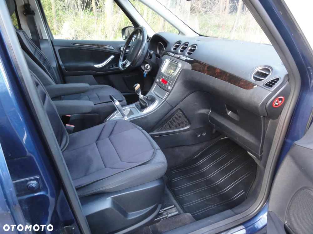 Ford Galaxy 2.0 TDCi Ghia - 16