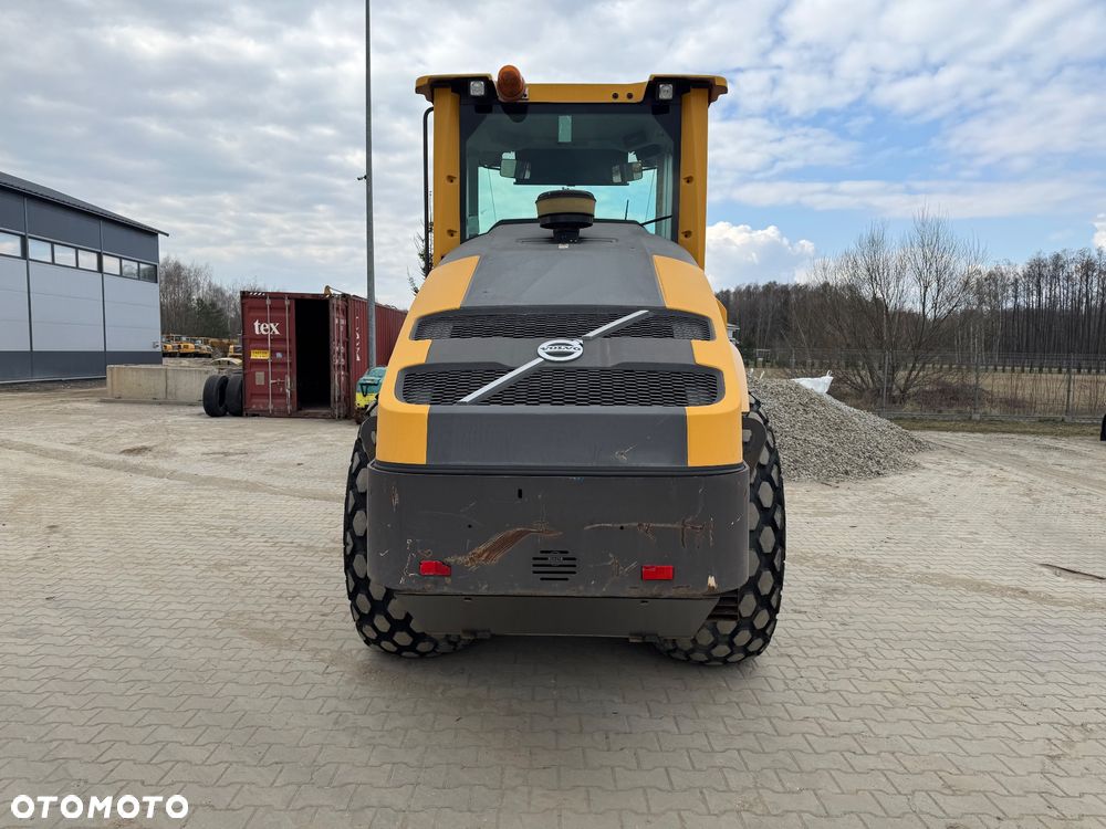 Volvo SD135 , BW213 , H13i - 2