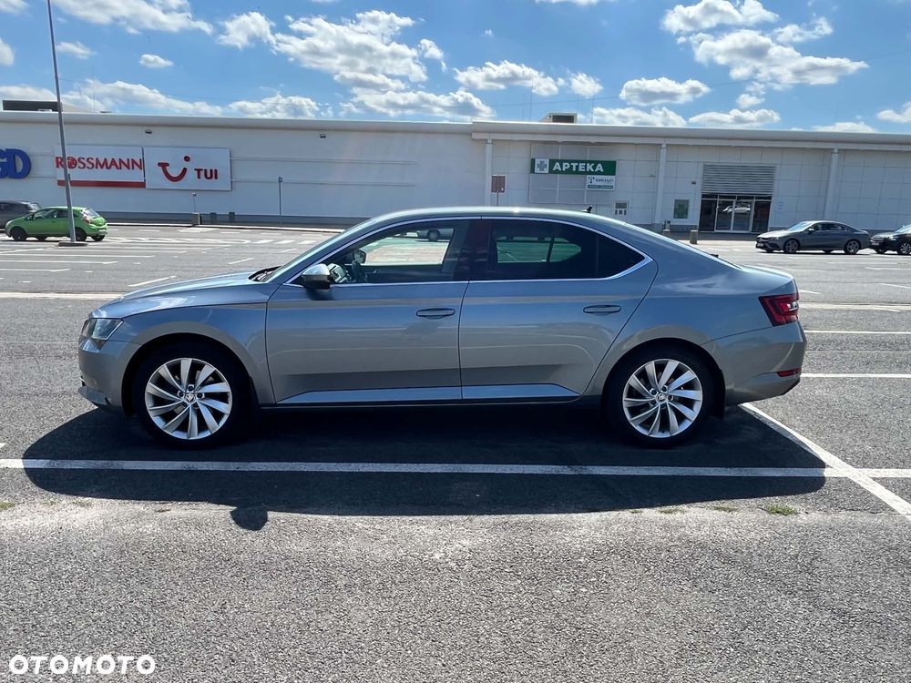 Skoda Superb 2.0 TSI Style DSG - 8