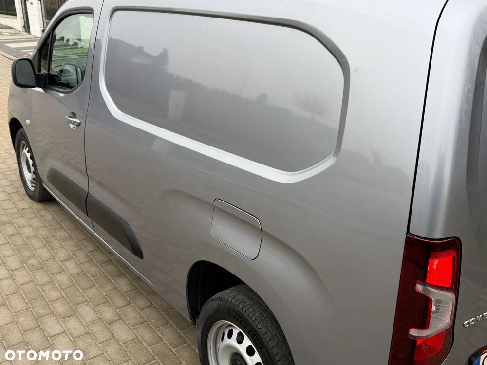 Opel COMBO - 34