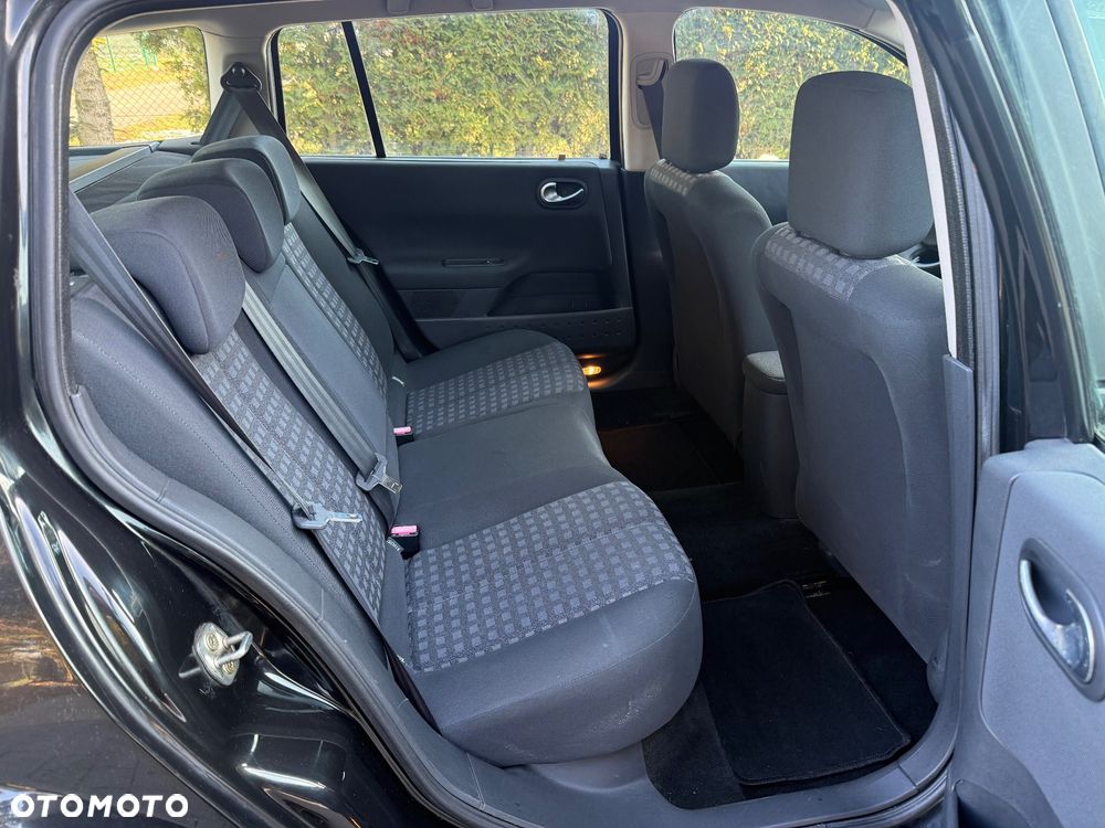 Renault Megane 1.6 Avantage - 12