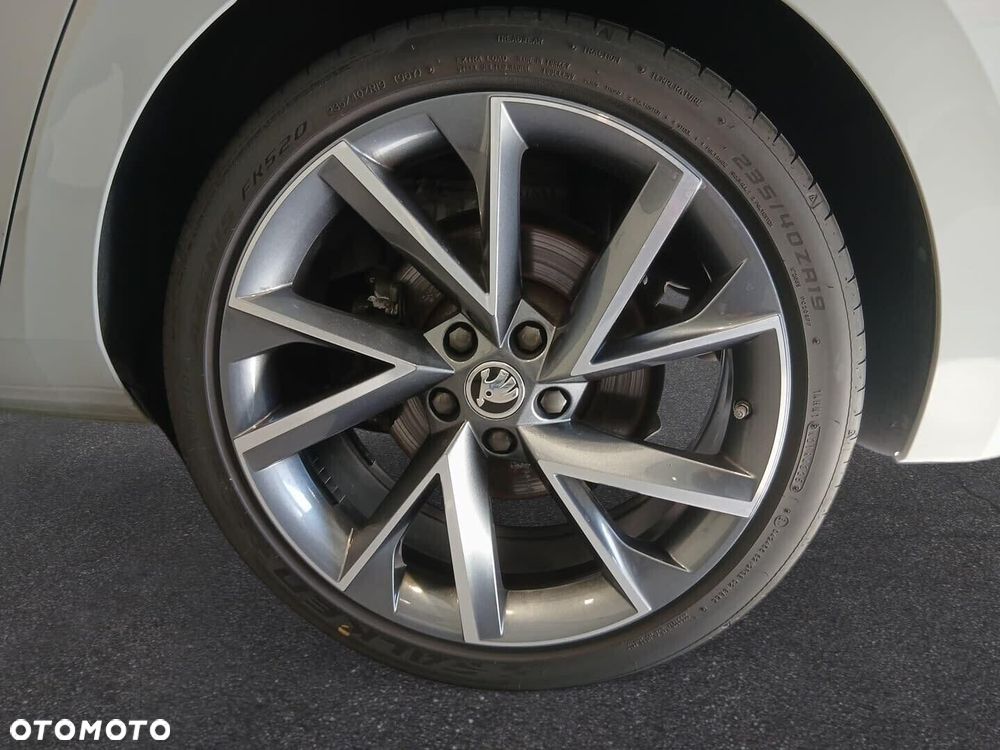 Skoda Superb - 11