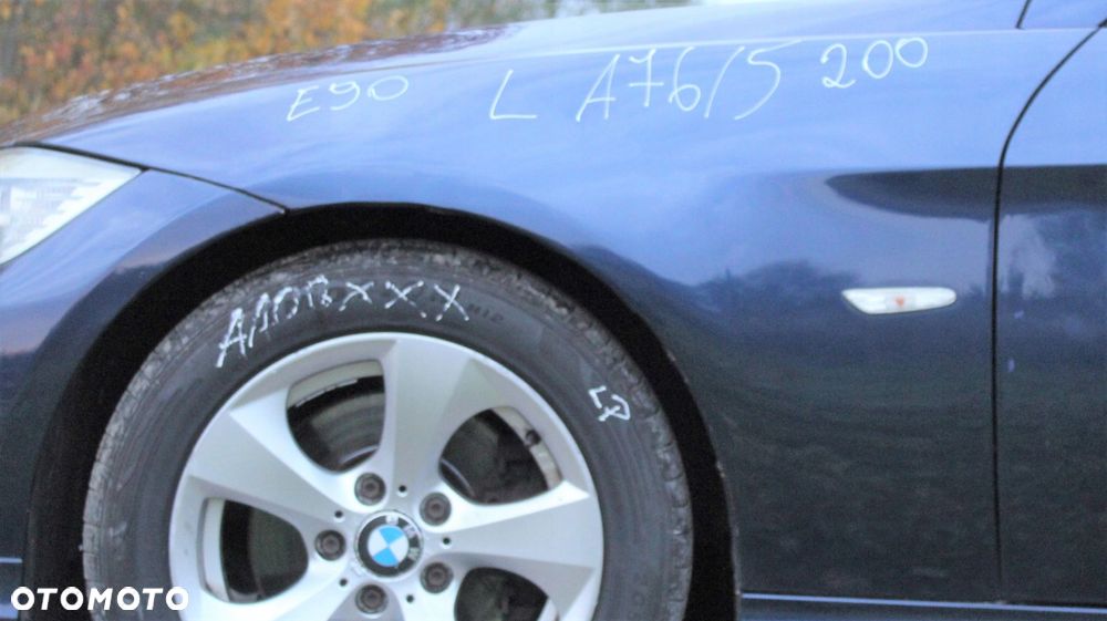 BŁOTNIK PRZÓD LEWY BMW E90 E91 A76 TIEFSEEBLAU