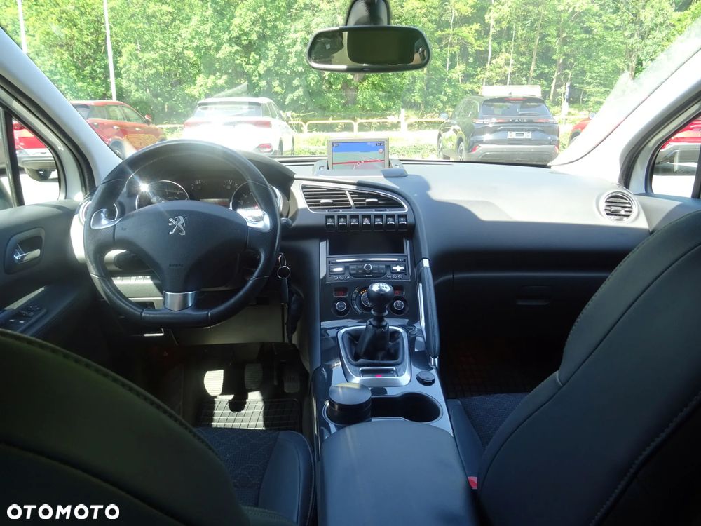 Peugeot 3008 1.2 PureTech Allure S&S - 12