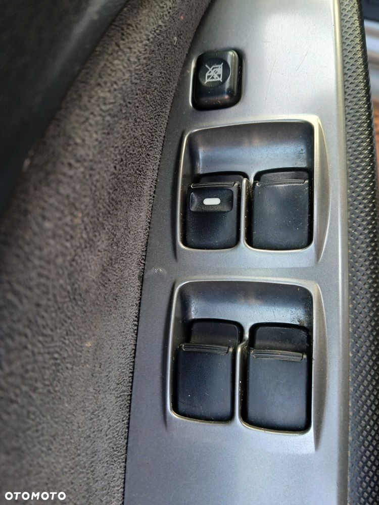 Mitsubishi Outlander - 7