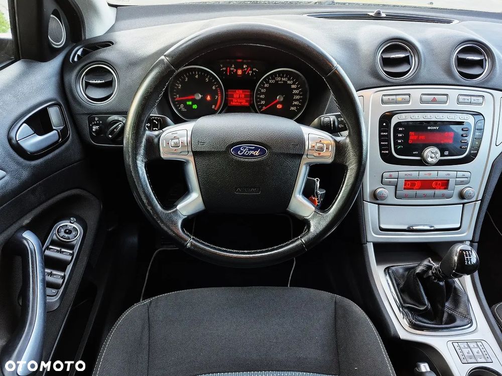 Ford Mondeo 1.6 Titanium - 14
