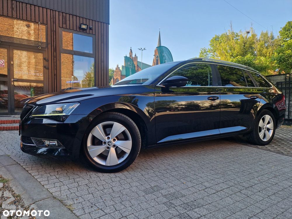 Skoda Superb Combi 1.6 TDI GreenLine - 9