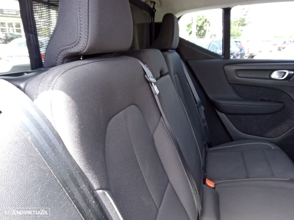 Volvo XC 40 1.5 T4 PHEV Plus Dark - 28