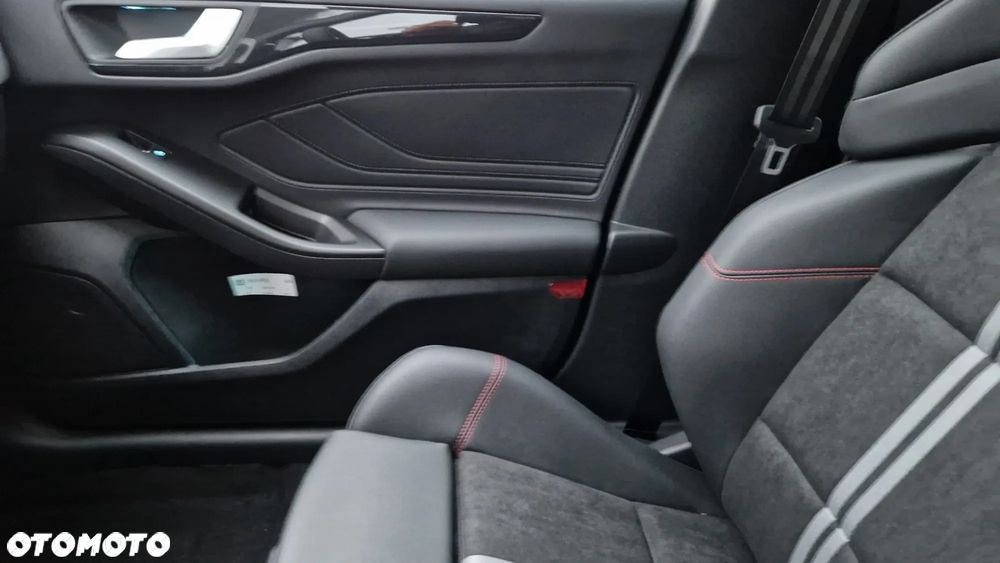 Ford Focus 2.3 EcoBoost ST X - 7