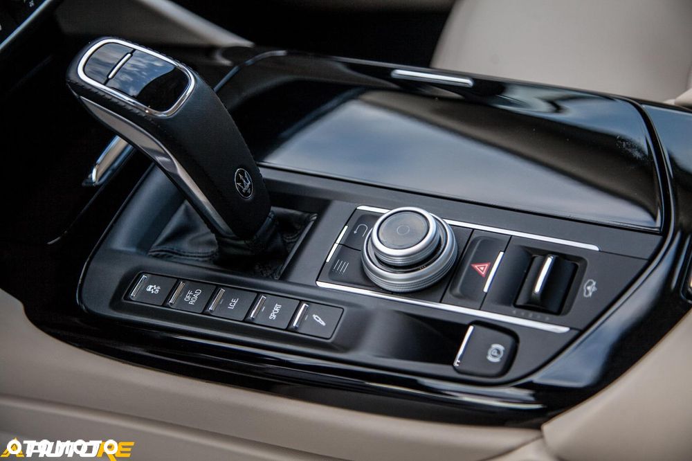 Maserati Levante Q4 GranLusso - 20
