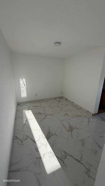 Arrenda-se Moradia T1 Remodelada (Piso Superior) – Coimbra - Grande imagem: 4/7