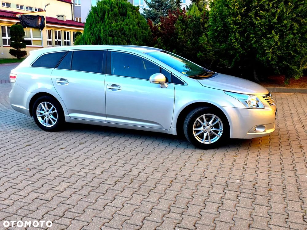Toyota Avensis - 14