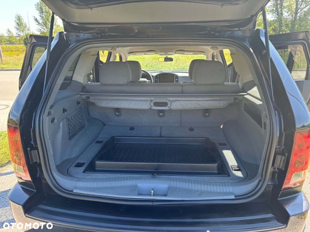 Jeep Grand Cherokee - 16