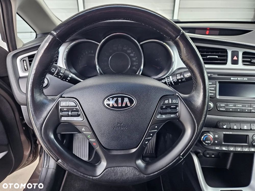 Kia Ceed 1.6 GDI L - 12