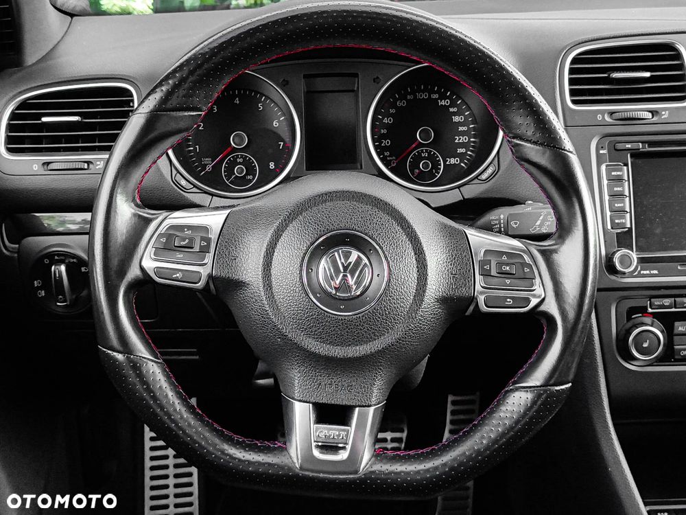 Volkswagen Golf VI 2.0 TSI GTI - 21