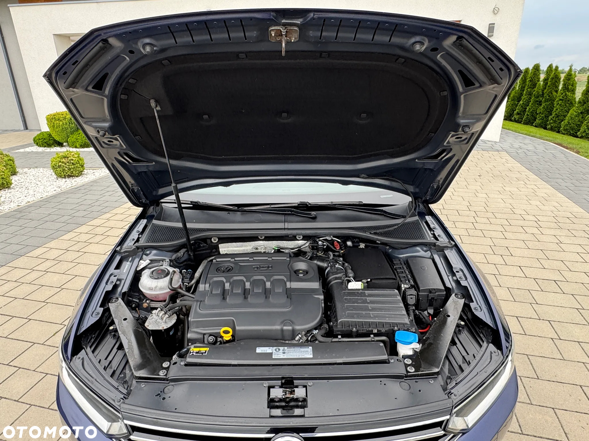 Volkswagen Passat 2.0 TDI BMT Highline - 39