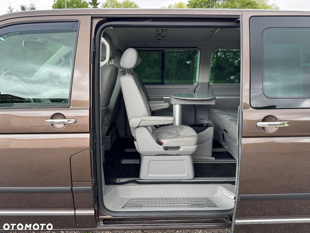 Volkswagen Multivan - 22