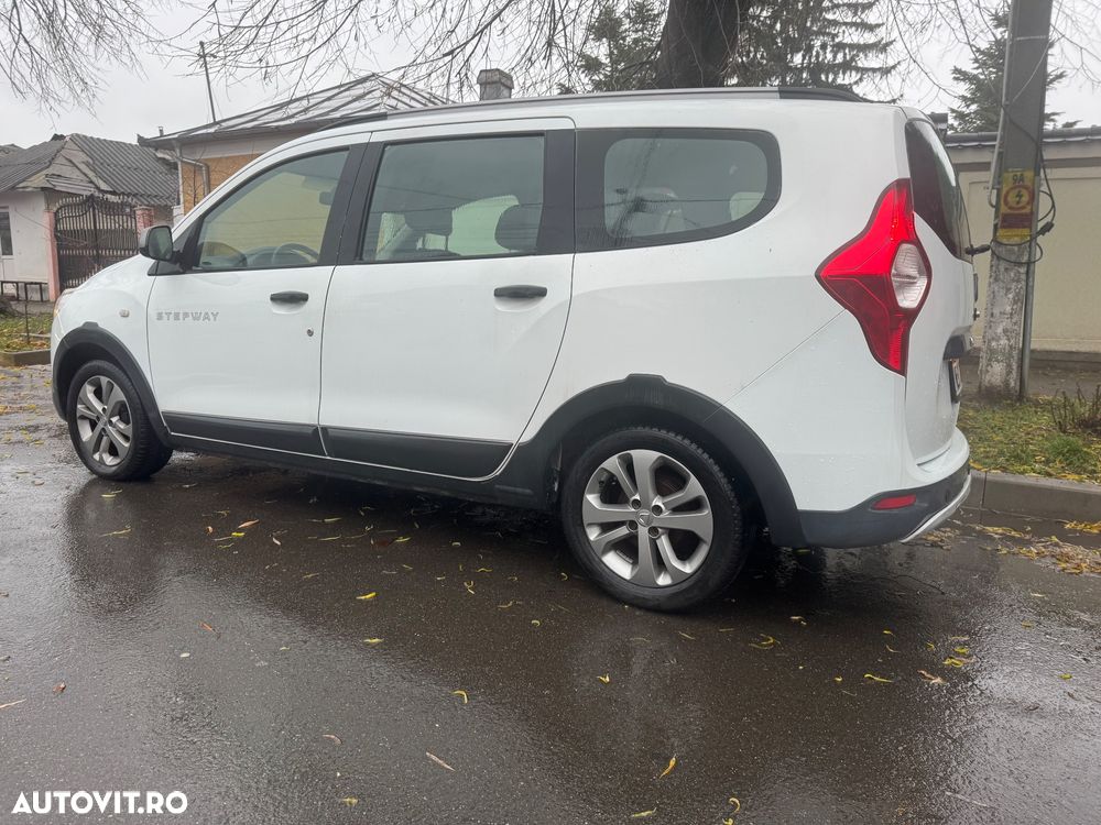 Dacia Lodgy 1.2 TCe 115 CP Stepway - 4