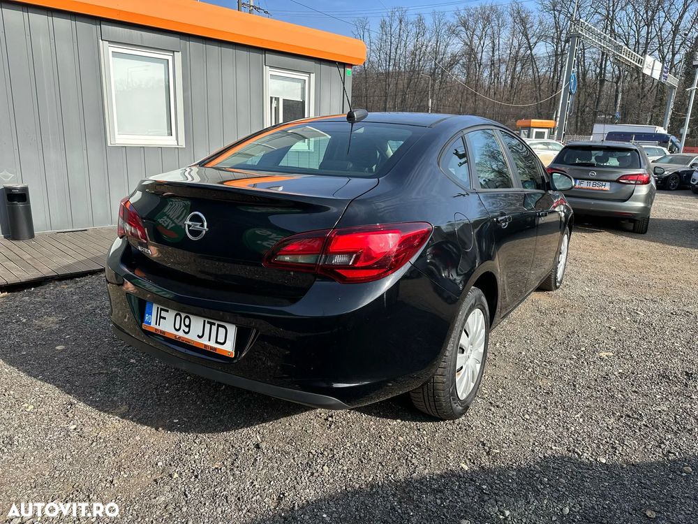 Opel Astra 1.6 TWINPORT ECOTEC Active - 3