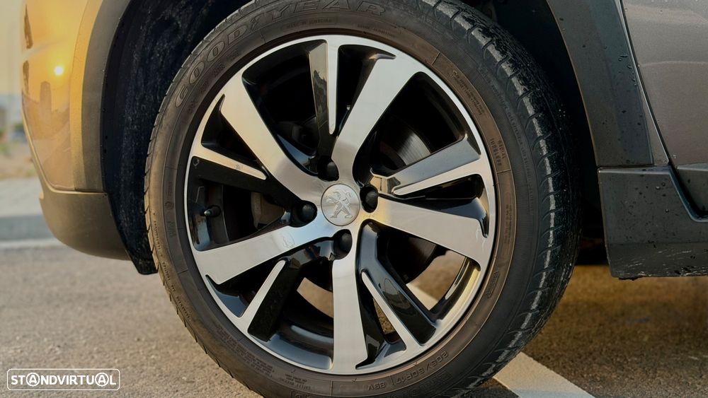 Peugeot 2008 1.2 PureTech GT Line - 34