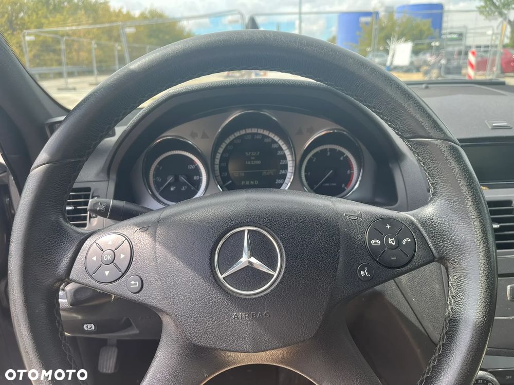 Mercedes-Benz Klasa C 200 CDI DPF Automatik BlueEFFICIENCY Avantgarde - 8