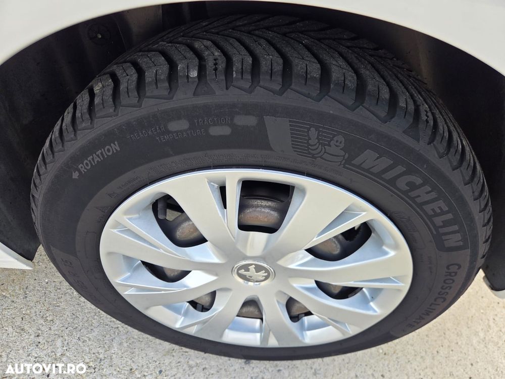Peugeot 208 PureTech 110 Stop & Start EAT6 Allure - 12