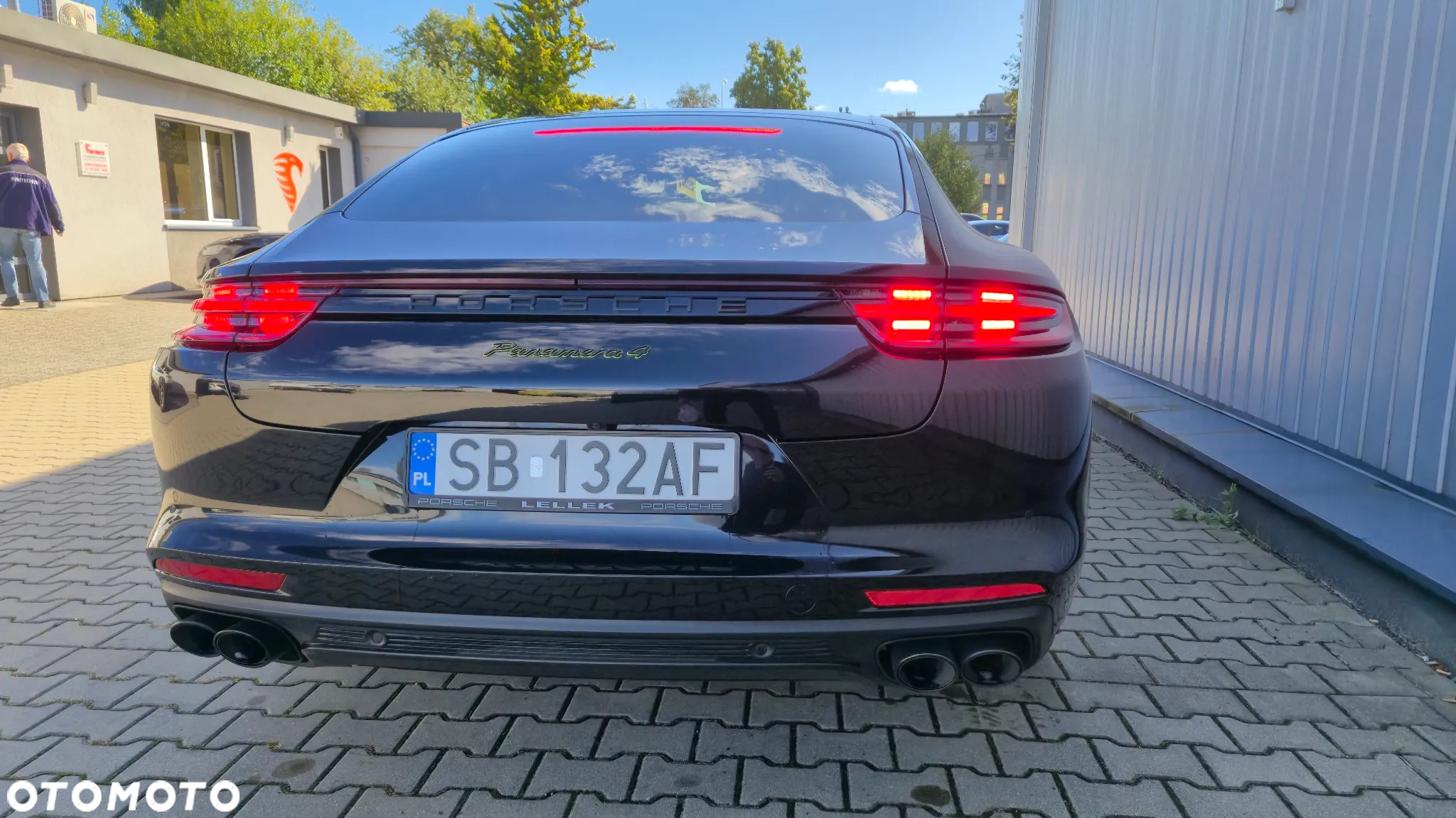 Porsche Panamera 4 E-Hybrid 10 Years Edition - 5