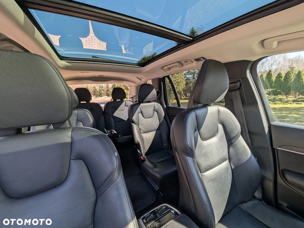 Volvo XC 90 - 32