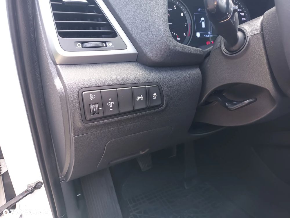 Hyundai Tucson 1.6 GDI BlueDrive Style 2WD - 17