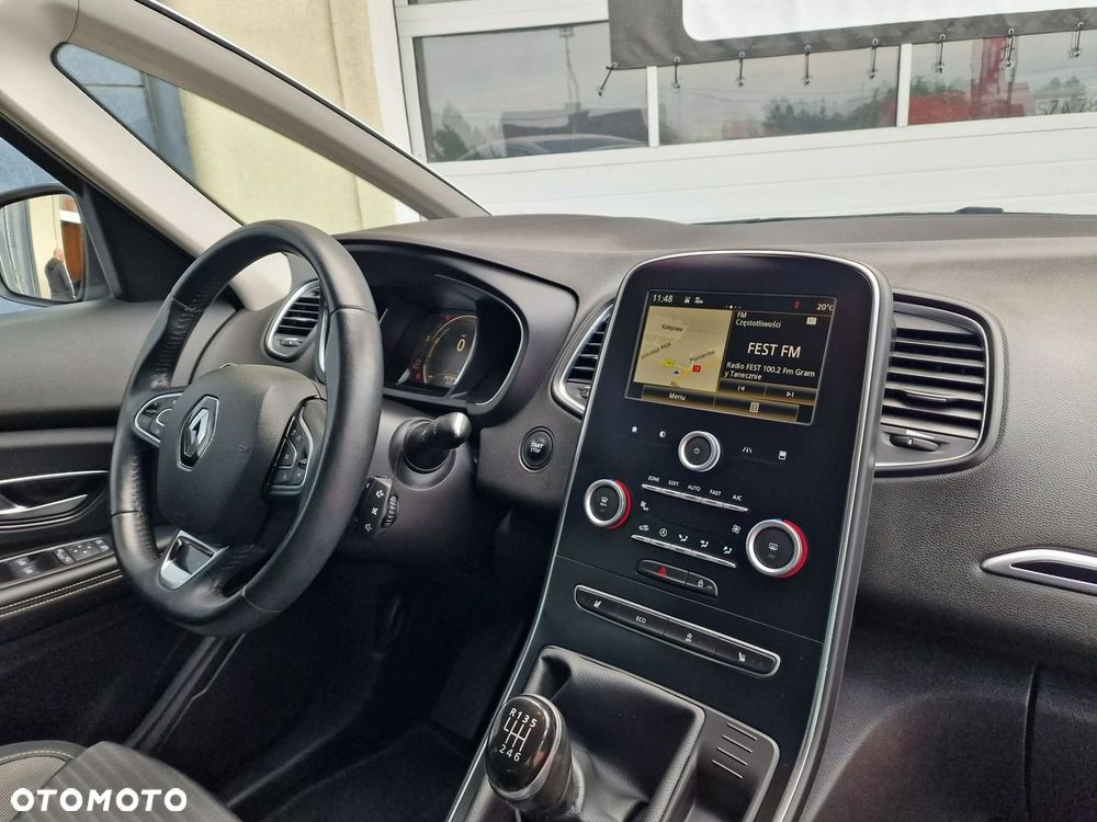 Renault Scenic - 24