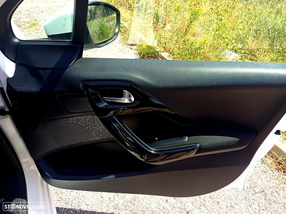 Peugeot 208 1.2 VTi Active - 5