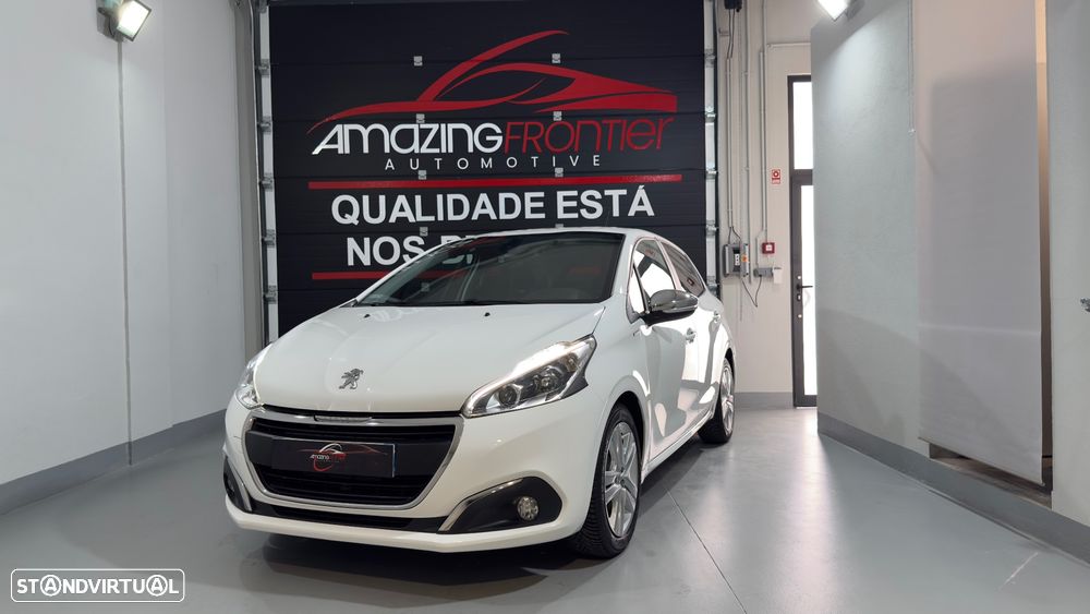 Peugeot 208 1.2 PureTech Signature - 1