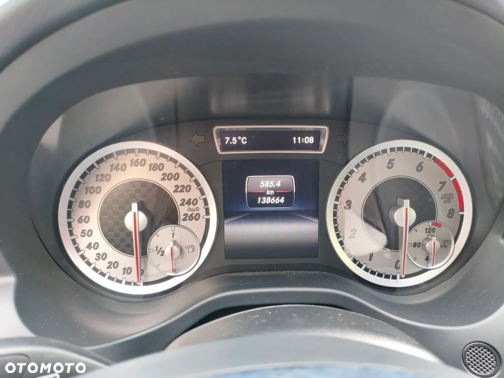 Mercedes-Benz Klasa A 180 AMG Line - 11