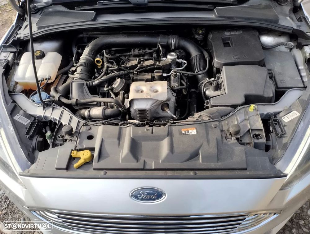 Ford Focus 1.0 EcoBoost Titanium - 29
