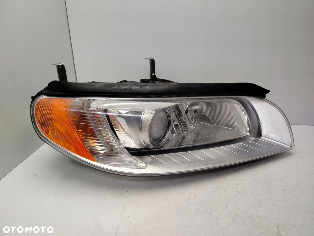 volvo xc70 v70 iii 07r- reflektor lampa prawy przód prawa przednia xenon - 4