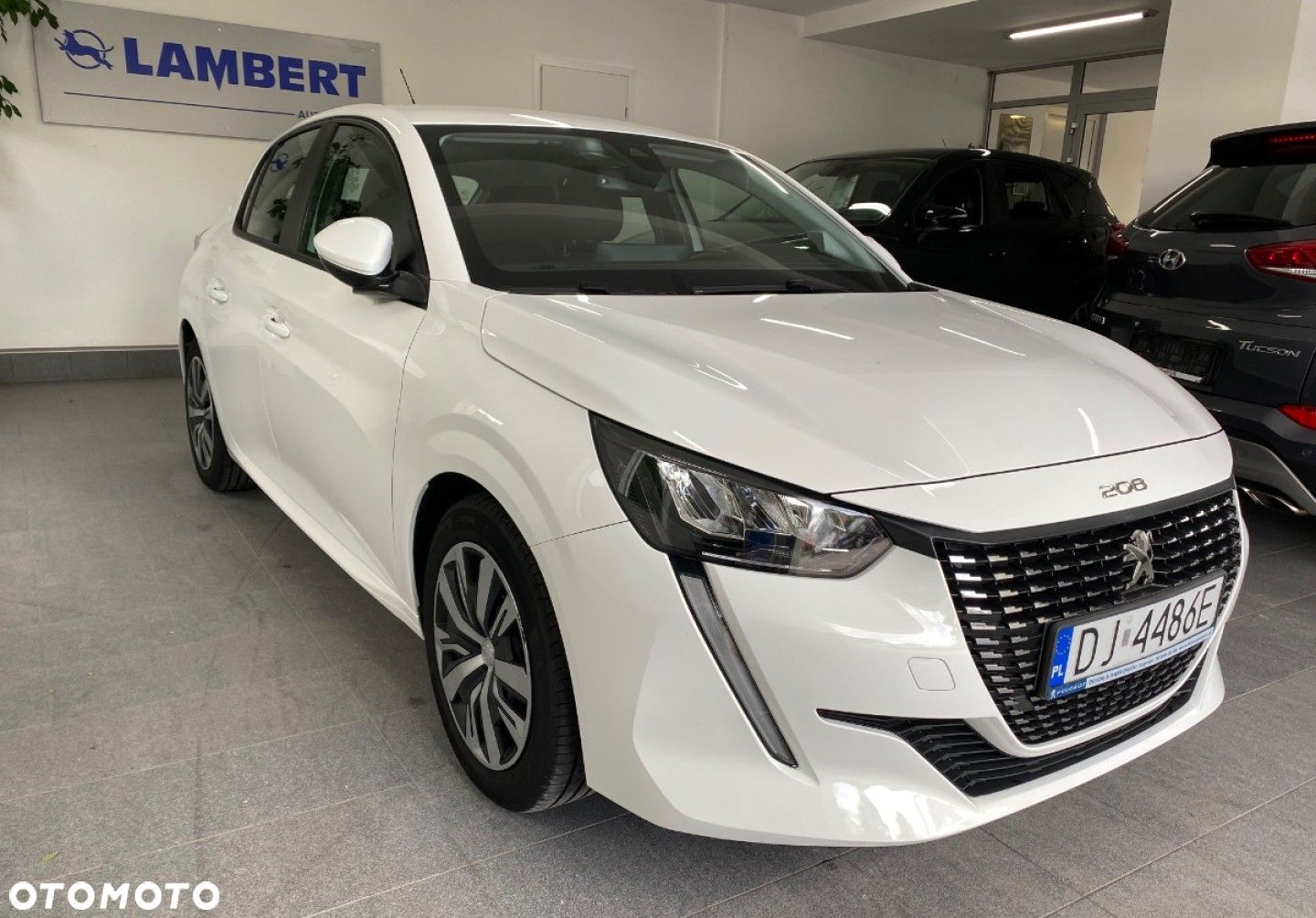 Peugeot 208 - 1