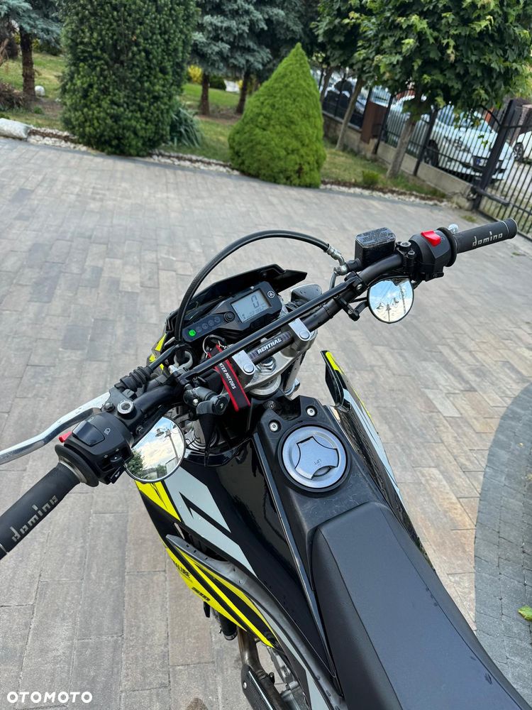 Yamaha WR - 12