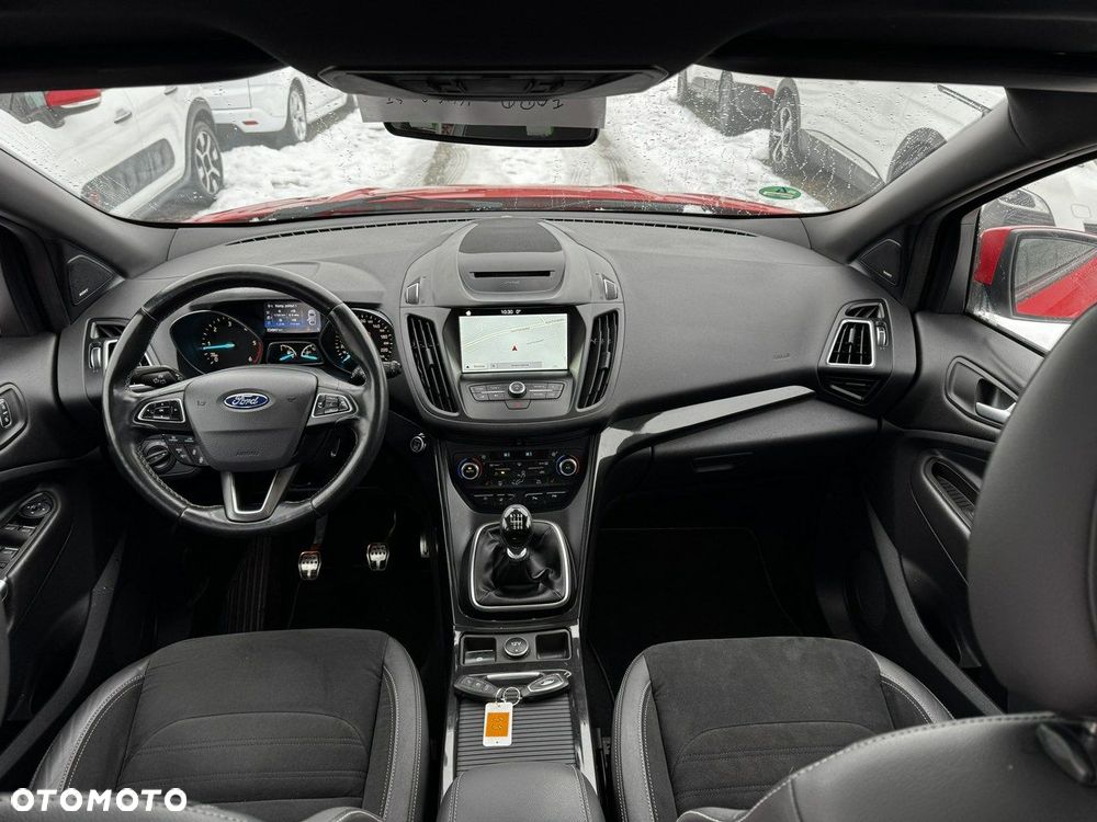 Ford Kuga 2.0 TDCi 4x2 ST-Line - 36