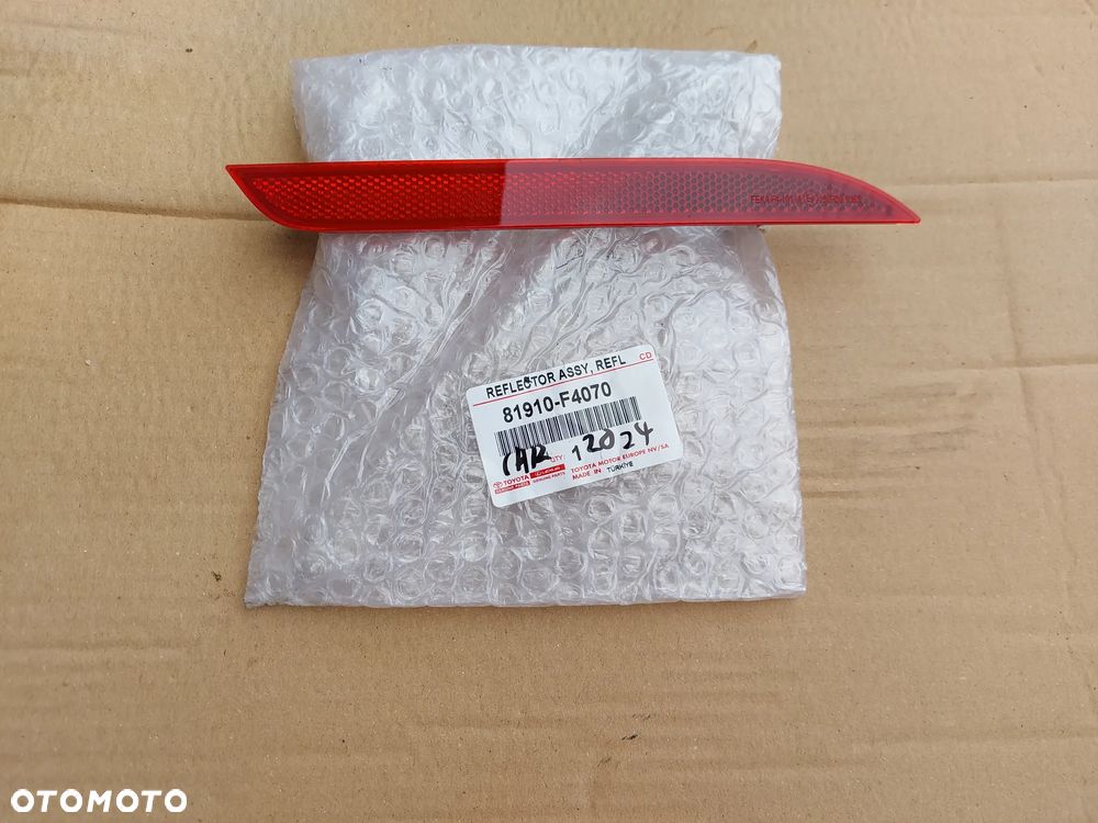 Toyota C-HR 24- Odblask Tył Prawy R Nowy Oryginał - 1