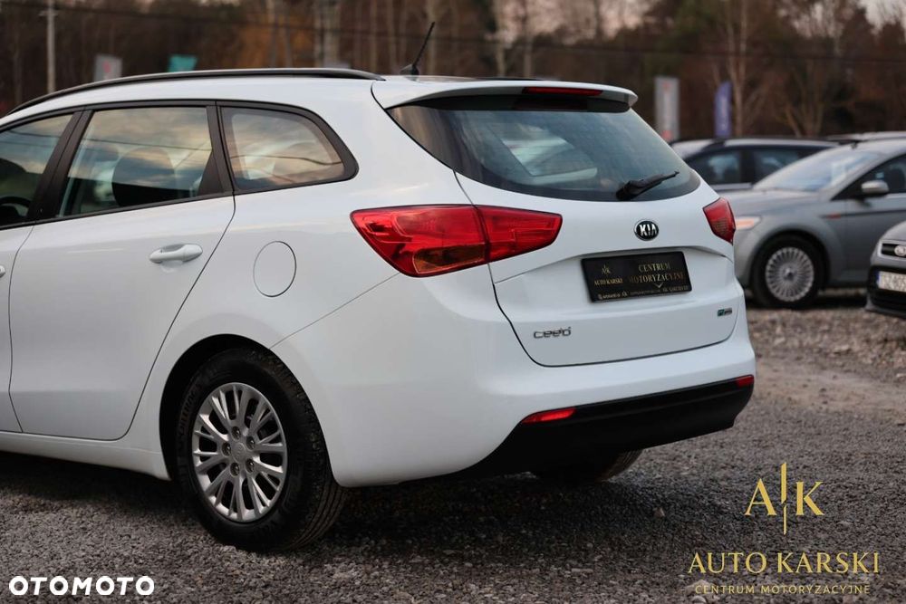 Kia Ceed - 13