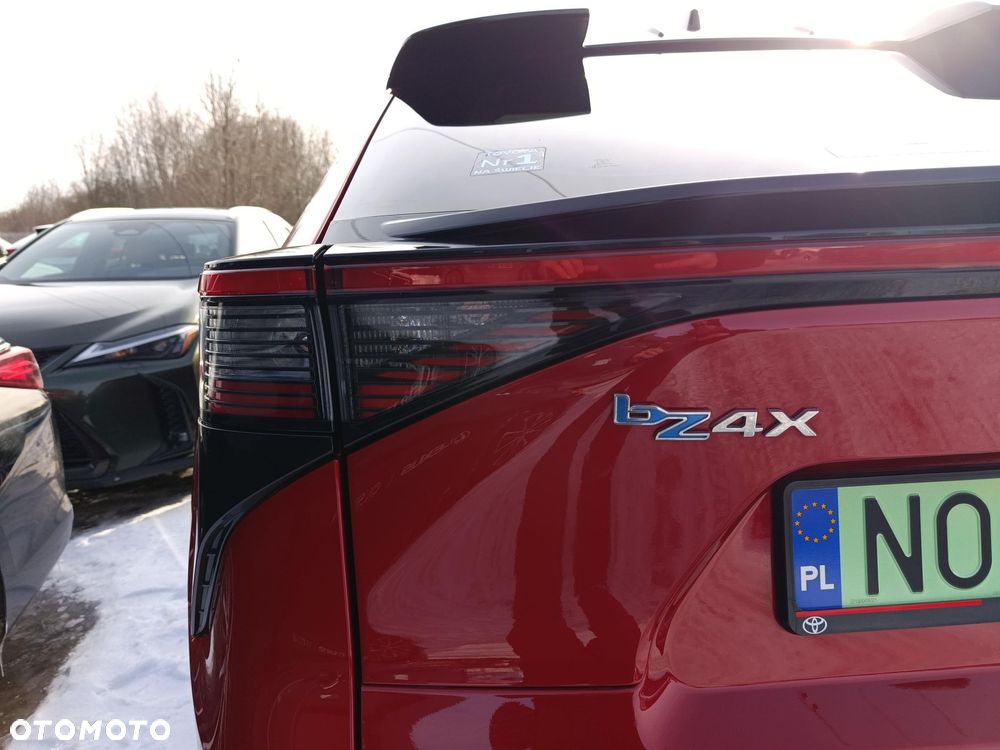 Toyota bZ4X 71.4kWh 4x4 Executive - 12